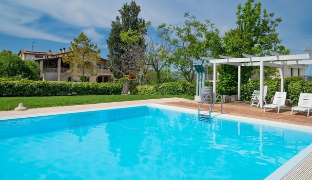 Lovely apartment for 4 guests with pool, A/C, WIFI, TV, patio and pets allowed