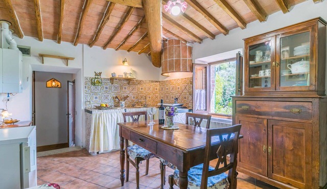 Lovely apartment for 2 guests with WIFI, TV and parking