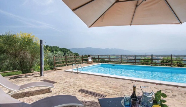 Lovely apartment for 4 people with A/C, WIFI, pool, TV and veranda