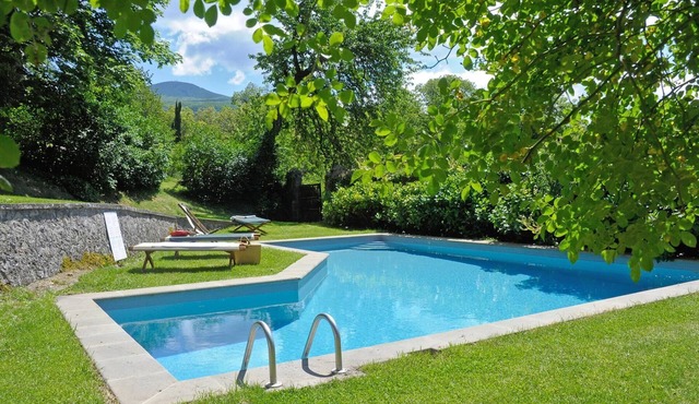 Lovely Artisan Tuscan Country House Walking Distance to Village - Pool & Wifi