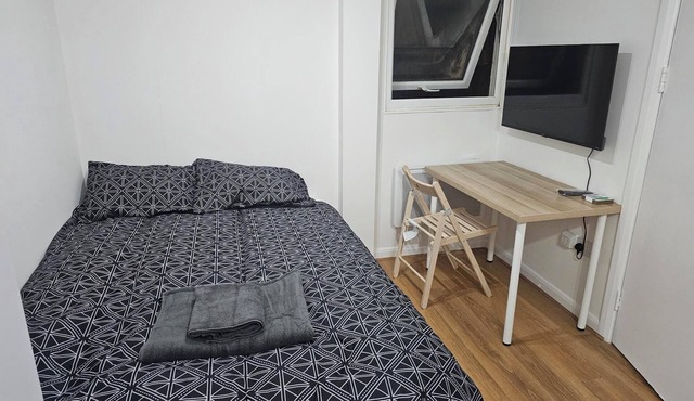 Lovely Boutique Modern Studio Flat (Entire Place)