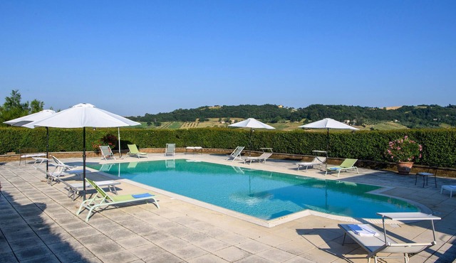 Lovely home in Tolentino