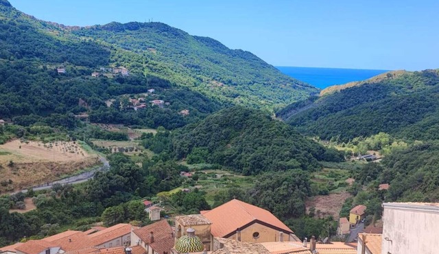 Lumira Holiday Homes View – Village and Sea