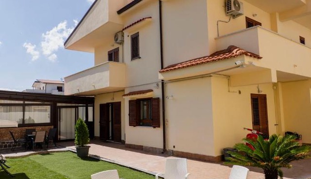 Luna di Sale - Romantic Sea Rooms & Apartments