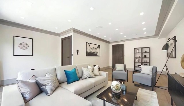 Luxury 4BR Camden Villa w/Parking & Garden