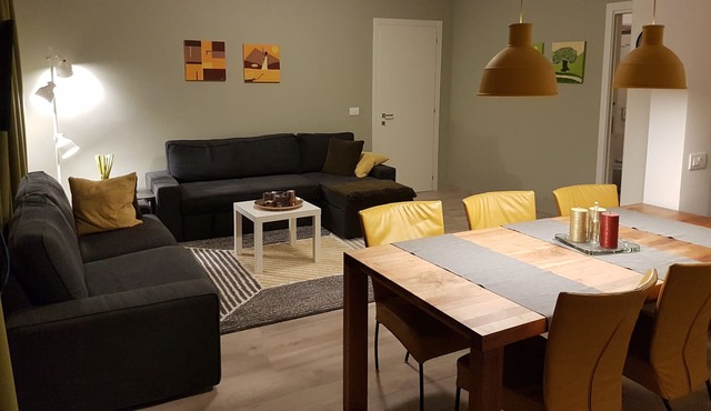 Luxury apartment Colline in Villa Belpaese with swimming pool in olive grove near the sea