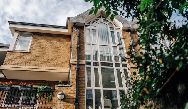 Luxury Family Summer Stay | South Ken, AC & Garden