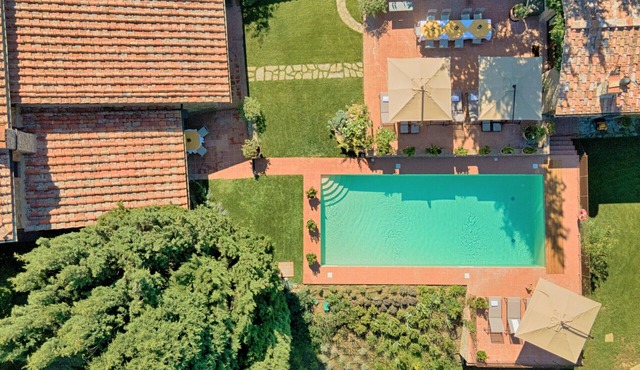 Luxury Villa in Chianti with Winery up to 4 Guests