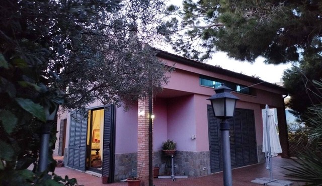 Luxury villa in residence in Sicily