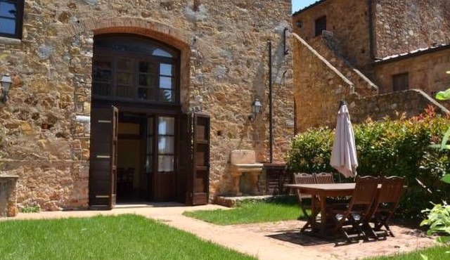 Luxus-Drei-Zimmer-Wohnung mit privatem Garten by Interhome