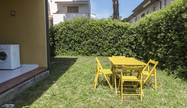 M053 - Marcelli, two-room apartment with garden 100 meters from the sea