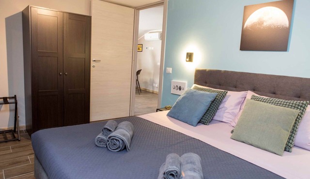 MaisonLuCe quiet and relax in the green of Villa Pamphili and 2 steps from the Vatican