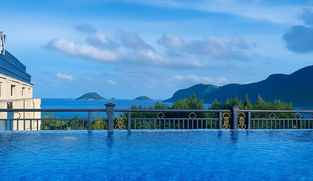 Marina Bay Con Dao Hotel