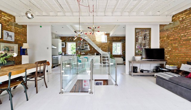 Marlborough Yard, by Veeve
