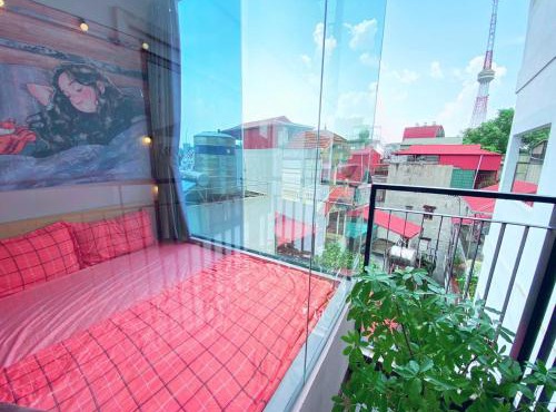 May - SKY VIEW VH01