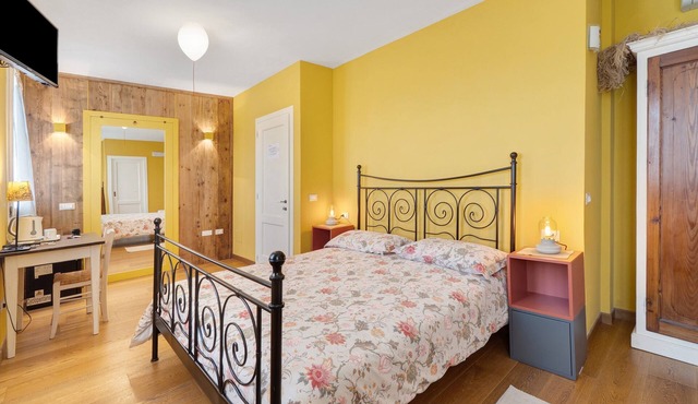 Melloni Street Home - Narciso Room