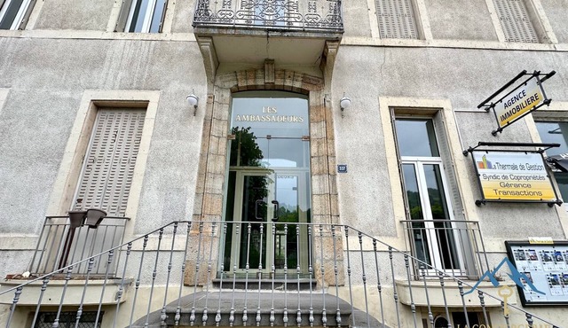 Mezzanine Spa Stay for 4