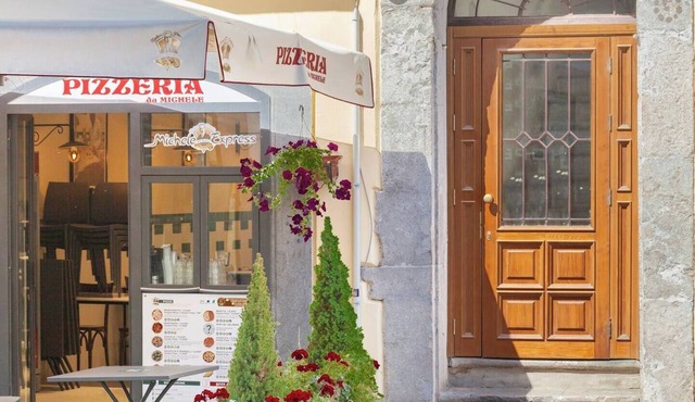Modern facility in the heart of Salerno in the central Piazza Portanova