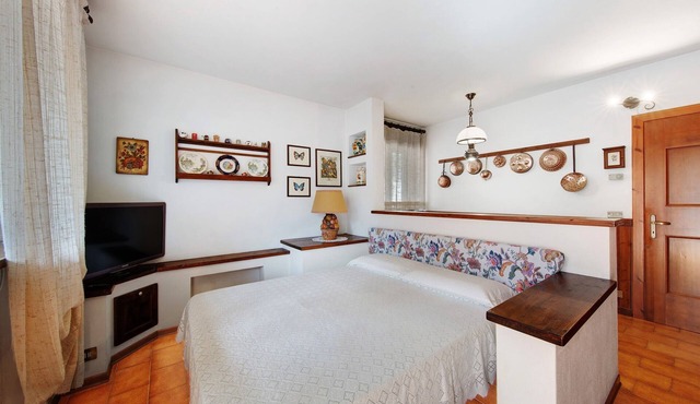 Monti Pallidi Studio with Mountain View, Private Terrace & Shared Garden