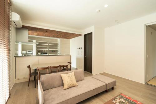 Mova Villa Koshi 大和 1-エレベーター完備 一軒家貸切-
