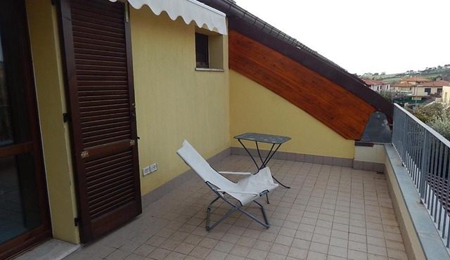 N186 - Numana, nuovo bilocale con piscina