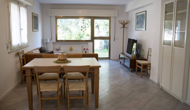 N228 - Numana, renovated four-room apartment with garden
