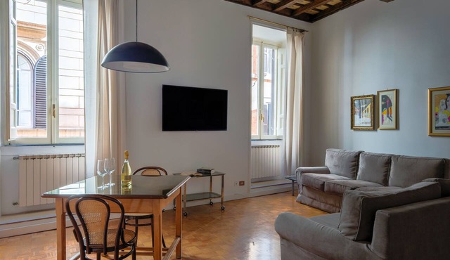 NAVONA ART GALLERY APARTMENT