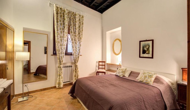 Navona Flowers