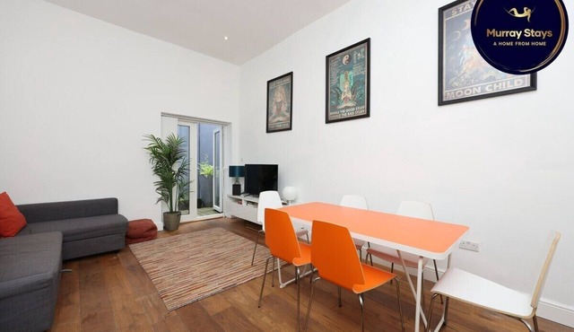 New 1 Bedroom flat right on Broadway Market!