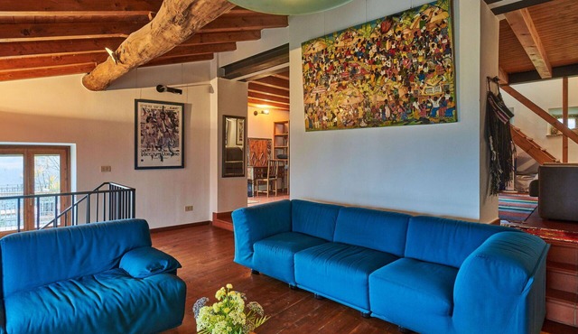 Nice apartment in villa for 6 people with WIFI, TV and patio