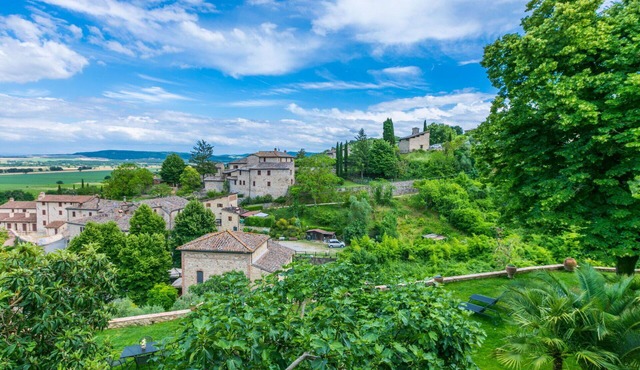 Nice apartment for 4 people with WIFI, TV, patio, pets allowed and panoramic view