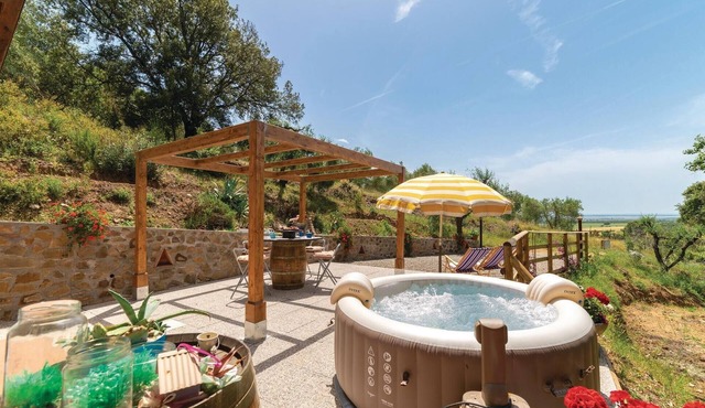 Nice home in Castiglione della P.