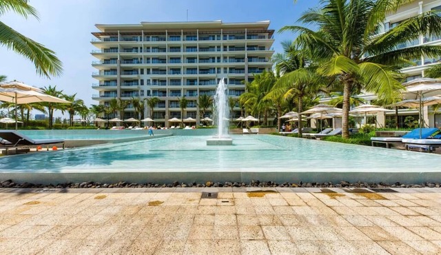 Ocean villas 5* 2BRs apartment pool veiw