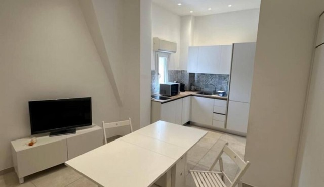One Bedroom Apartment