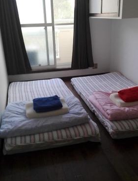 One Room Apartment 203 Hirai 2 - 2 mins from train station - Quiet Area - 2 people max