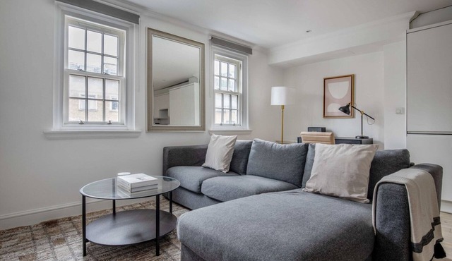 Open Waterloo 2BR, nr London Eye, Museums & Station, by Blueground