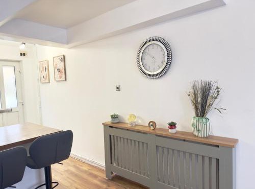 Orpington Cozy Hideaway 2 Bedroom apartment with garden and free Parking