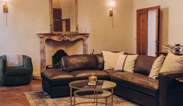 Palazzo Tamanti - 4 King BR 6 Bath Estate Home in Montalcino Center