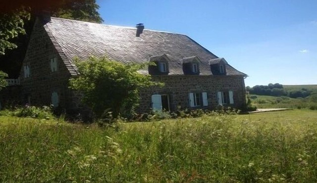 🌟Parenthèse nature en Auvergne: Maison typique au panorama exceptionnel-10 pers