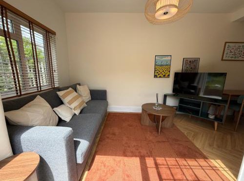 Peaceful Self-Contained Apartment