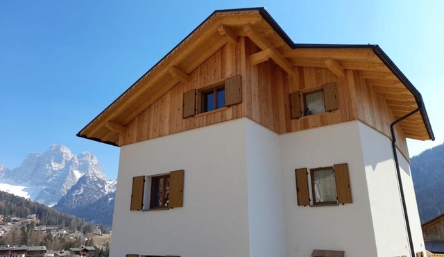 Pelmo Mountain Lodge