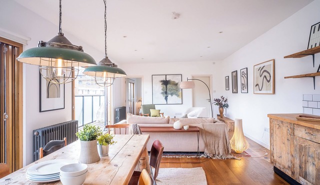 Penthouse. Brick Lane. Zone 1. Roof Terrace
