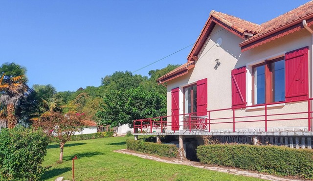 Pet friendly home in Nanteuil-en-Vallée