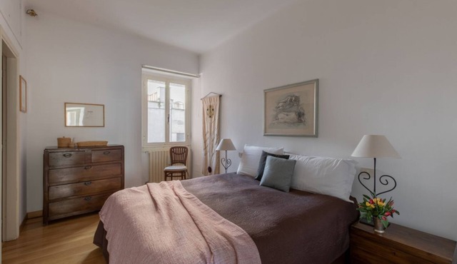 Piazza del Popolo Refined Apartment