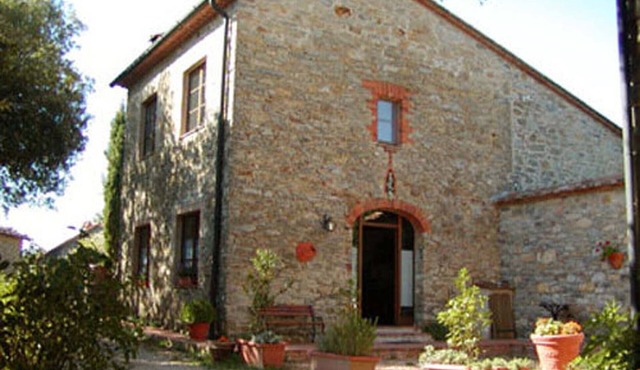 Podere Butignano vacation apartments in the countryside (Fienile 2)