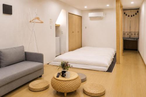 POLA INN Tusruhashi 1号館