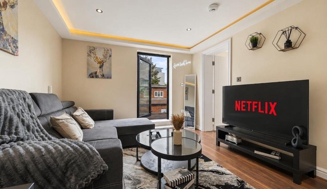 Premium Apartment Steps from Wembley Park