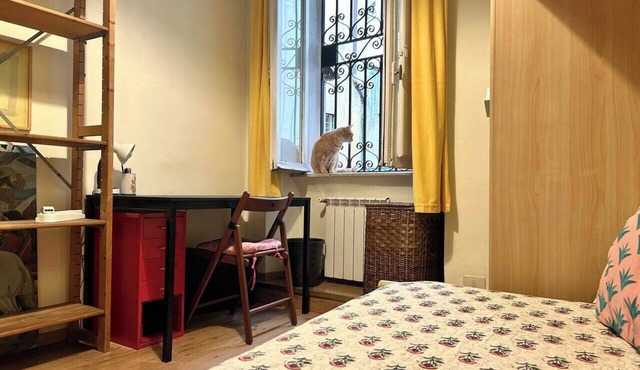 Private room for female student only, shared with female host Rome Piazza Navona