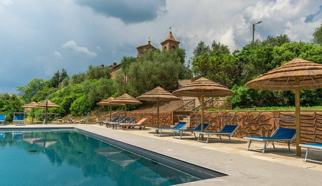 Private Villa with A/C, WIFI, private pool, TV, patio, pets allowed, panoramic view, parking