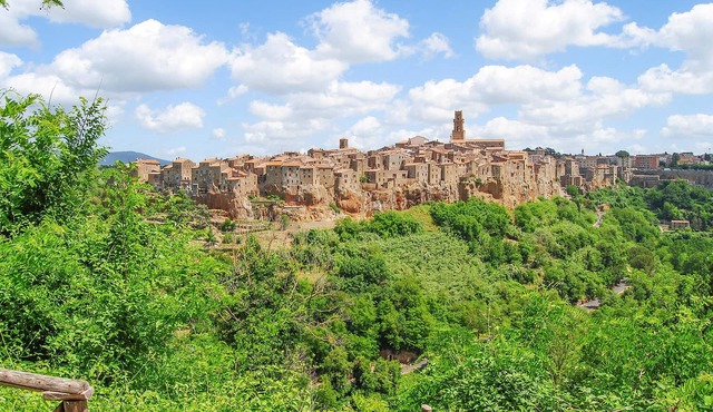 Relax in the tranquil village of Semproniano.
